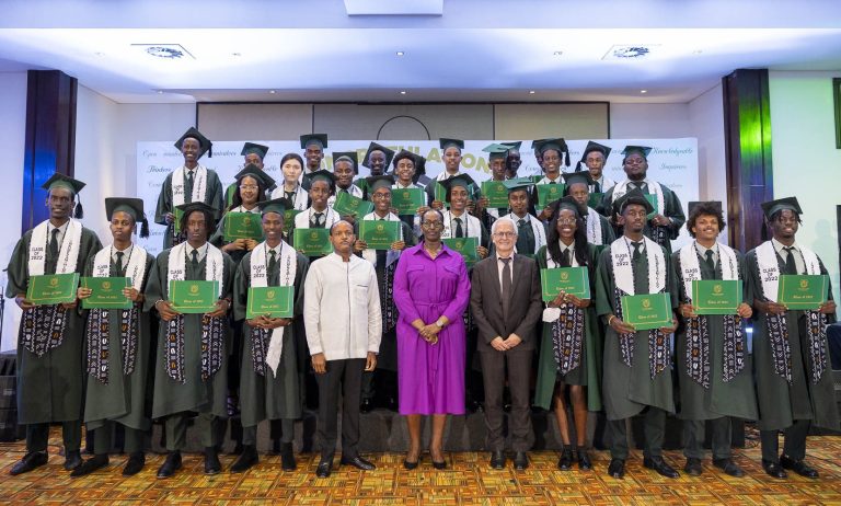 Green Hills Academy Celebrates Achievements Of Latest Graduates Kt Press